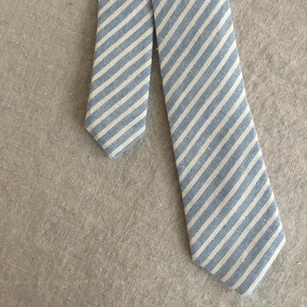 ASOS Men’s Slim Necktie - pale blue & cream stripe